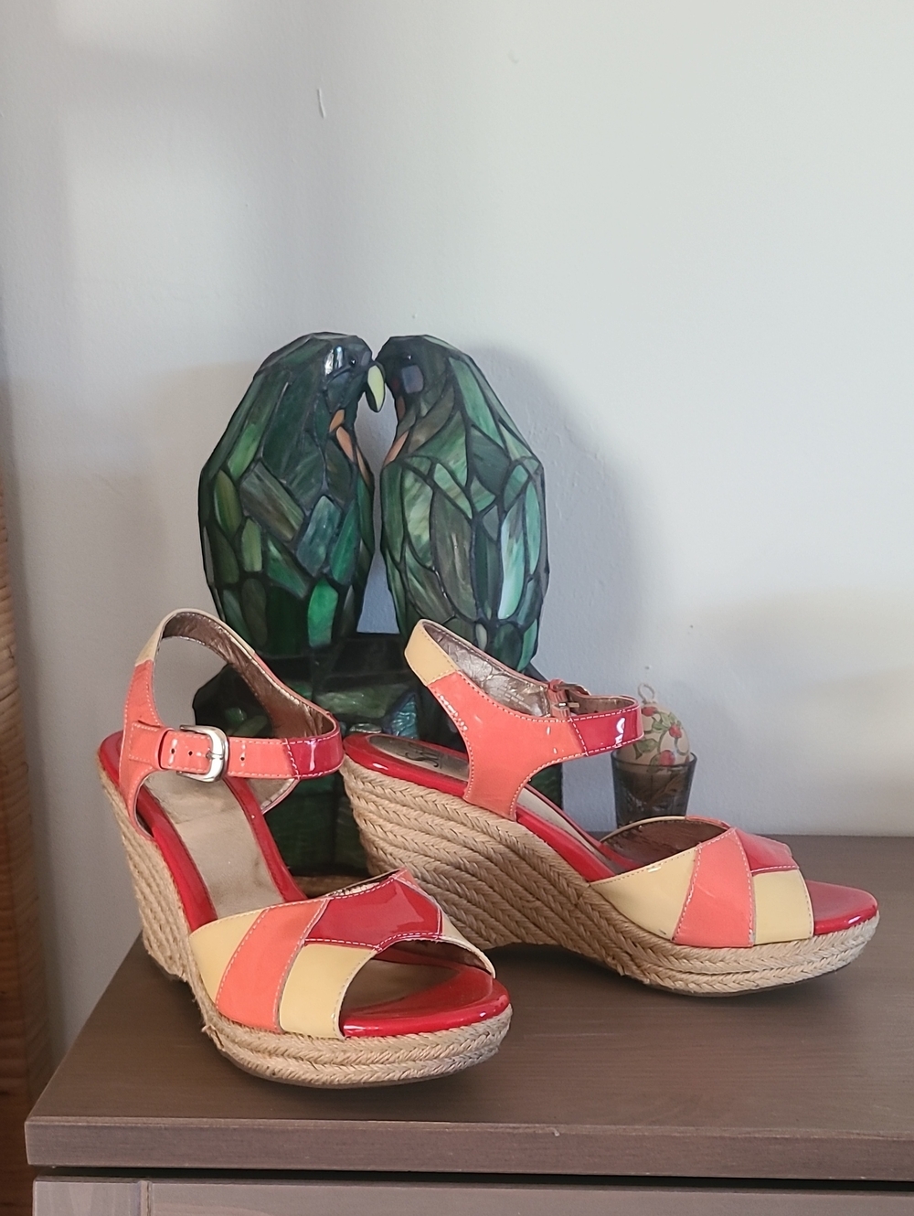 Söfft Patent Leather Red Orange & Beige Colorblock Espadrille Wedges Size 9.5